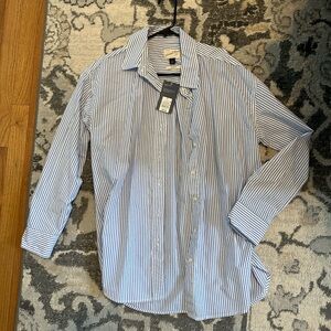 LOOSE FIT BUTTON DOWN